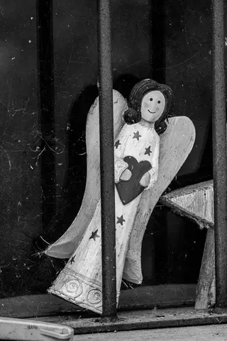 Engel hinter Gittern